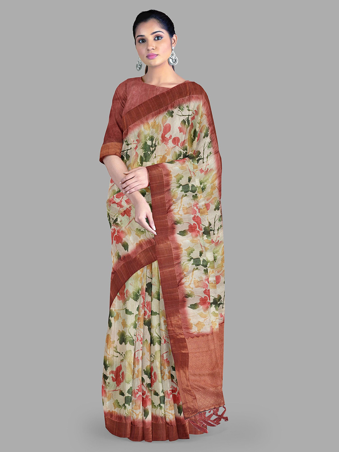 

The Chennai Silks Floral Zari Banarasi Saree, Beige