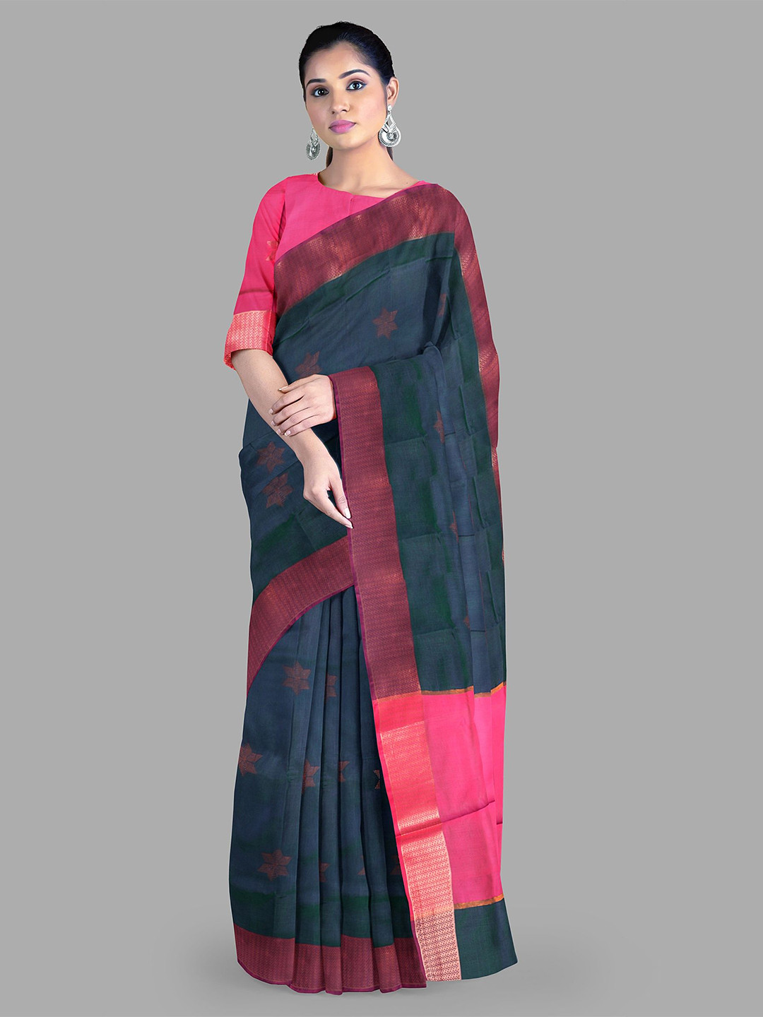 

The Chennai Silks Woven Design Zari Kanjeevaram Saree, Navy blue