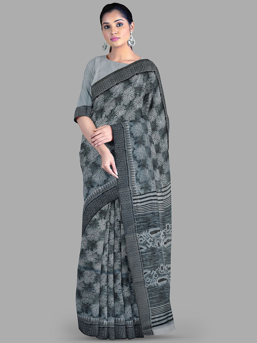 

The Chennai Silks Gadwal Saree, Grey
