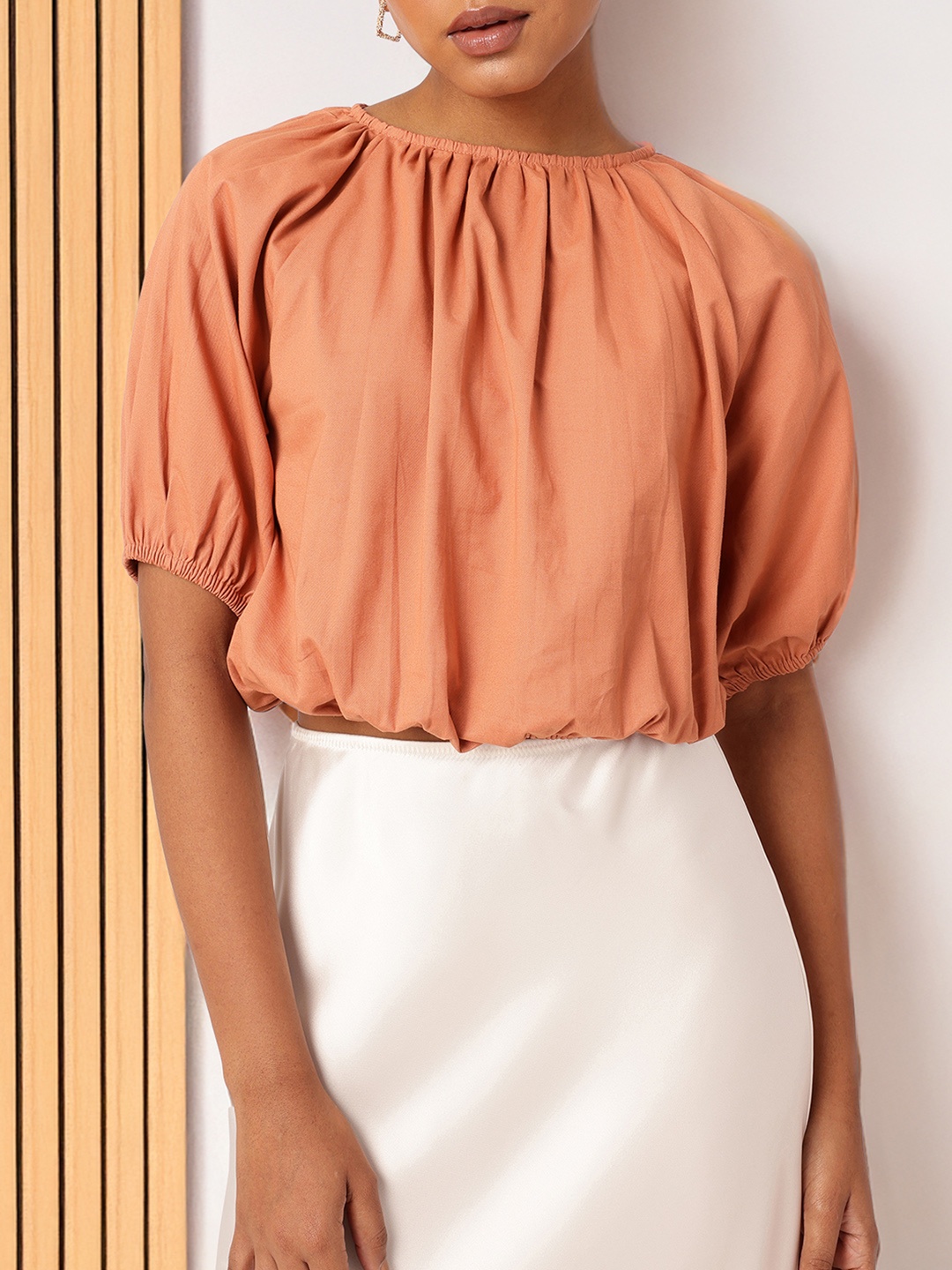 

DressBerry Adorable Gathers Raglan Sleeves Crop Blouson Top, Brown
