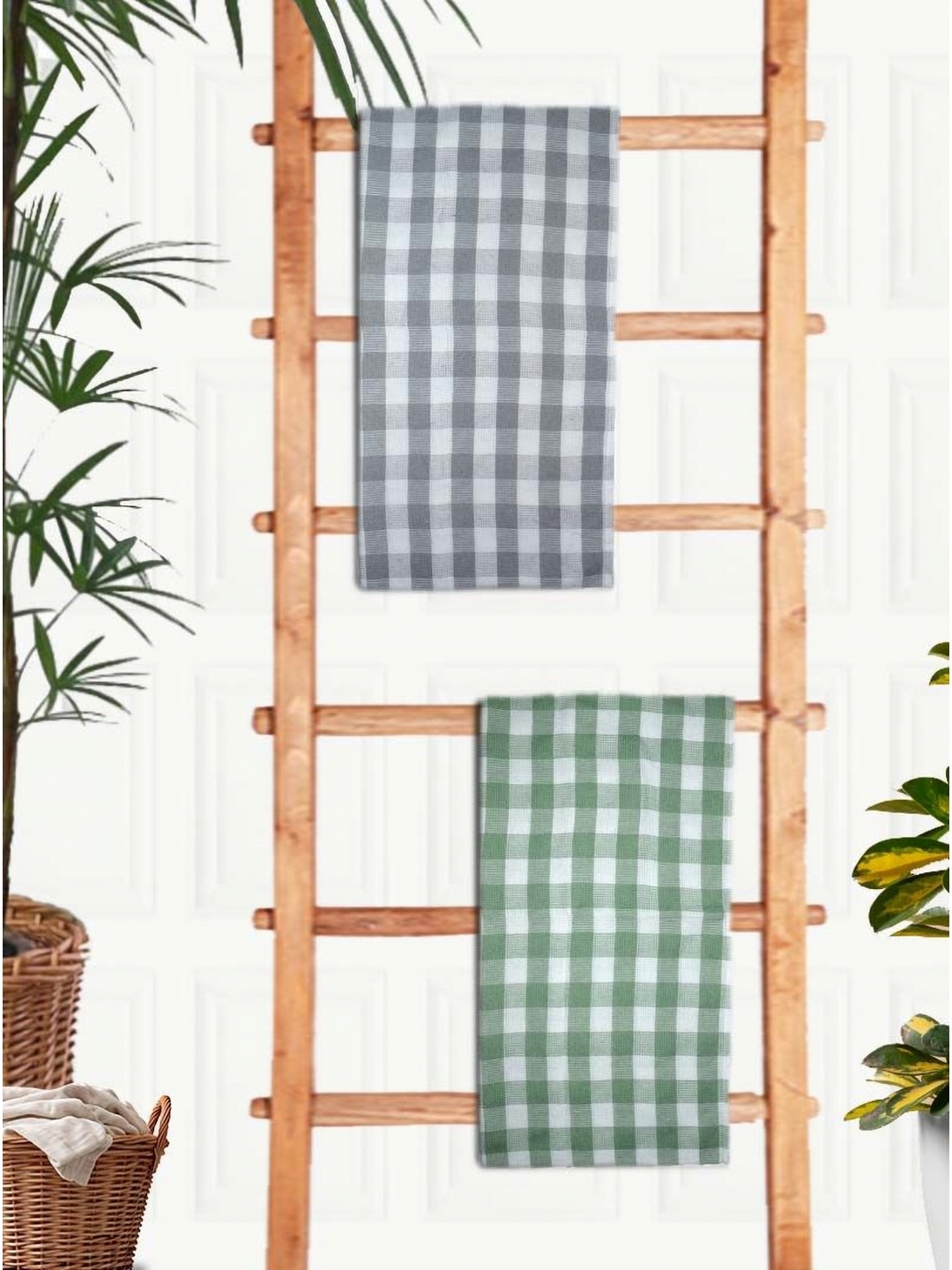 

Athom Living Green & Grey 2Pieces Printed Cotton 210 GSM Bath Towels