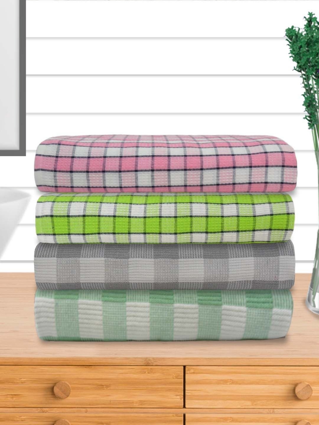 

Athom Living Pink & Green 4 Printed Cotton 210 GSM Bath Towel