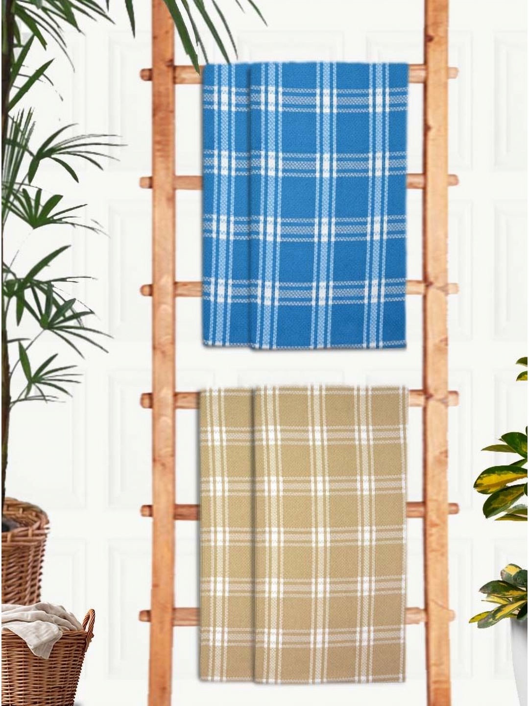 

Athom Living Blue & White 4 Printed Cotton 210 GSM Bath Towel
