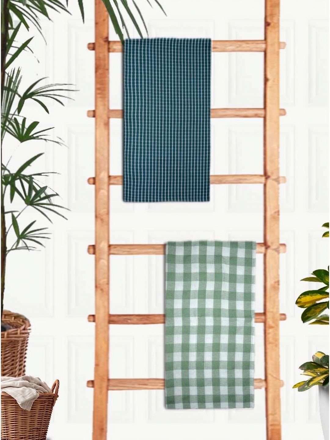 

Athom Living Green & Blue 2 Pieces Printed Cotton 210 GSM Bath Towels