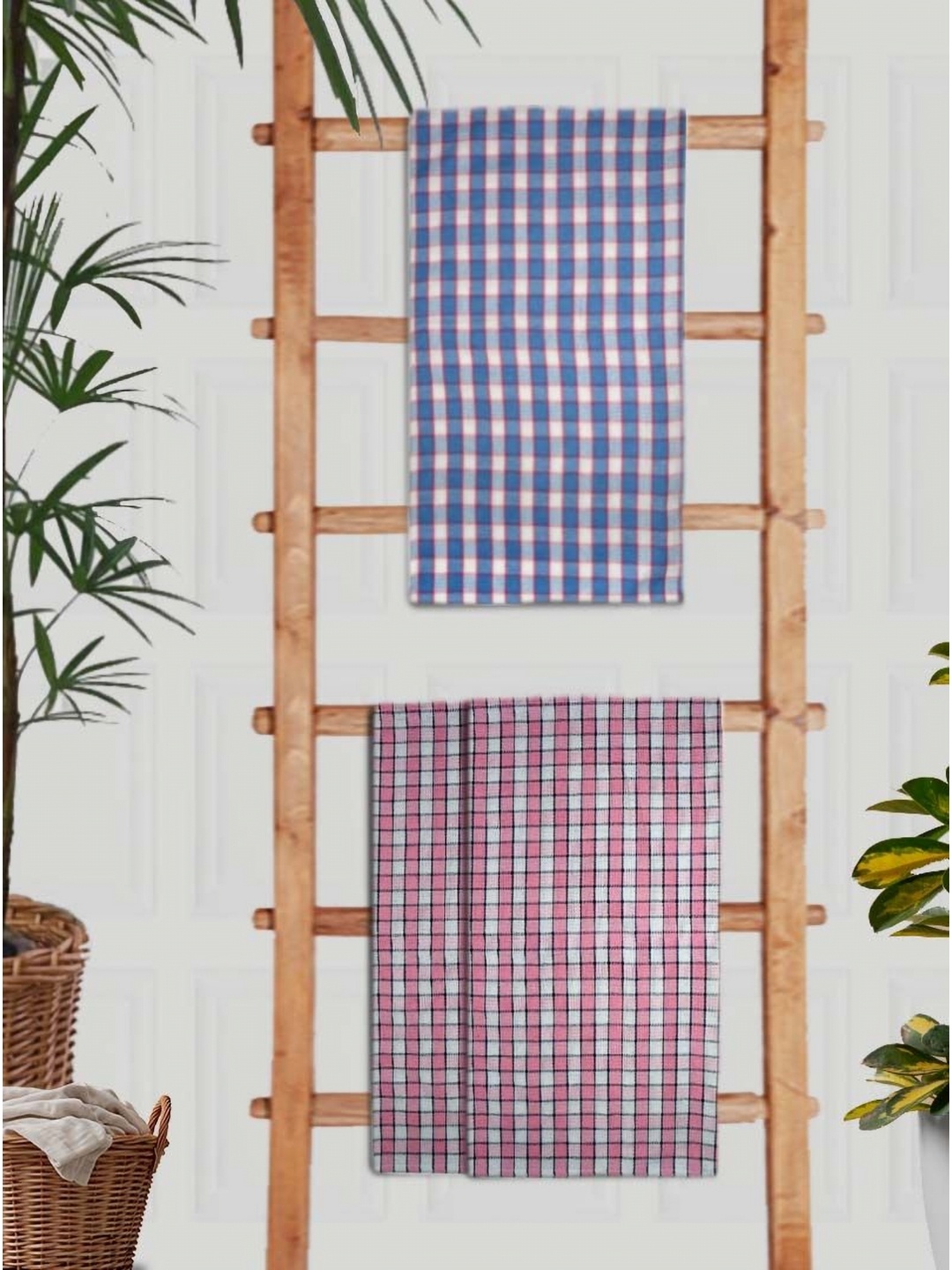

Athom Living Blue & Pink 3 Printed Cotton 210 GSM Bath Towel
