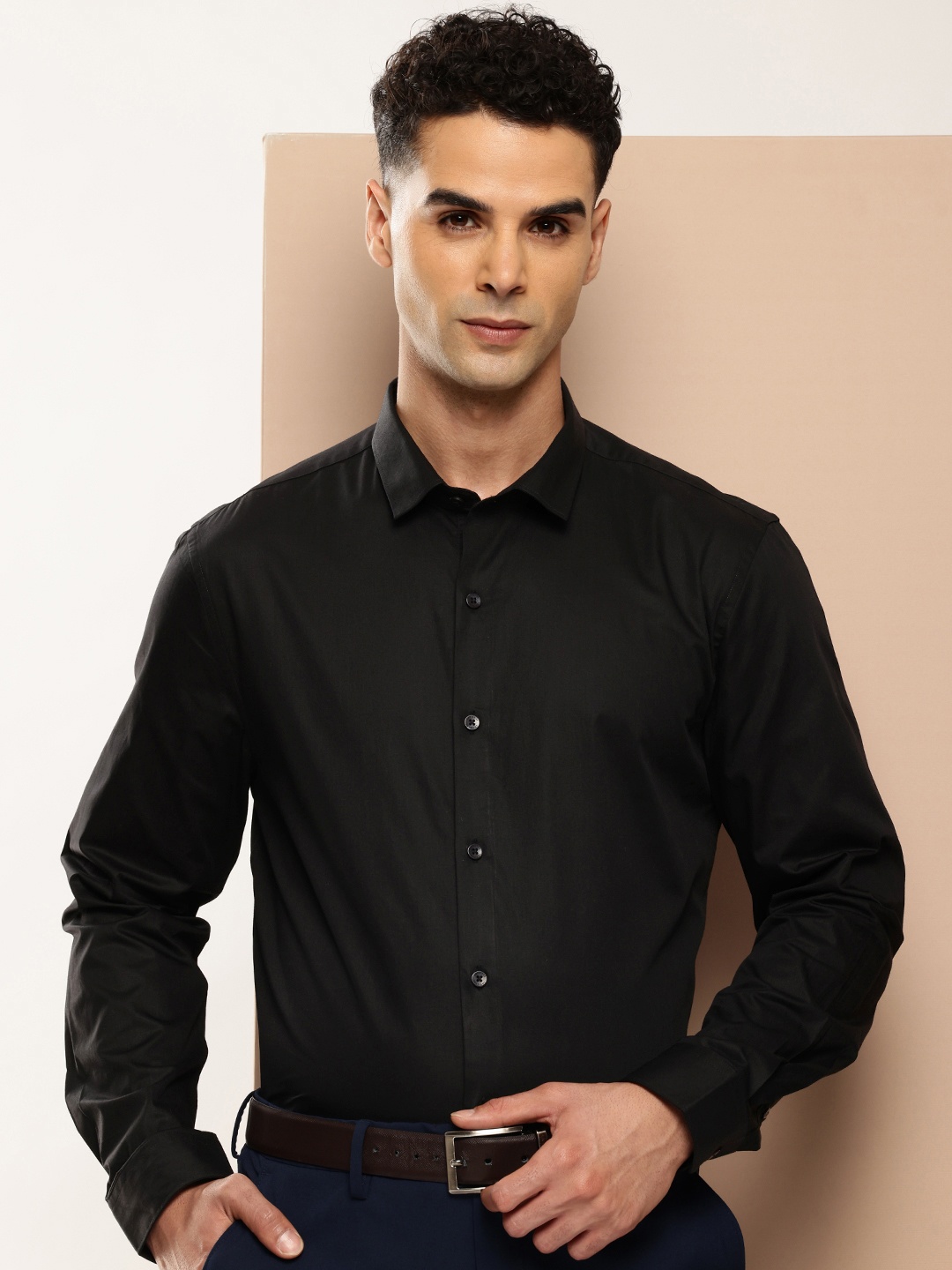 

INVICTUS Men Original Slim Fit Pure Cotton Formal Shirt, Black