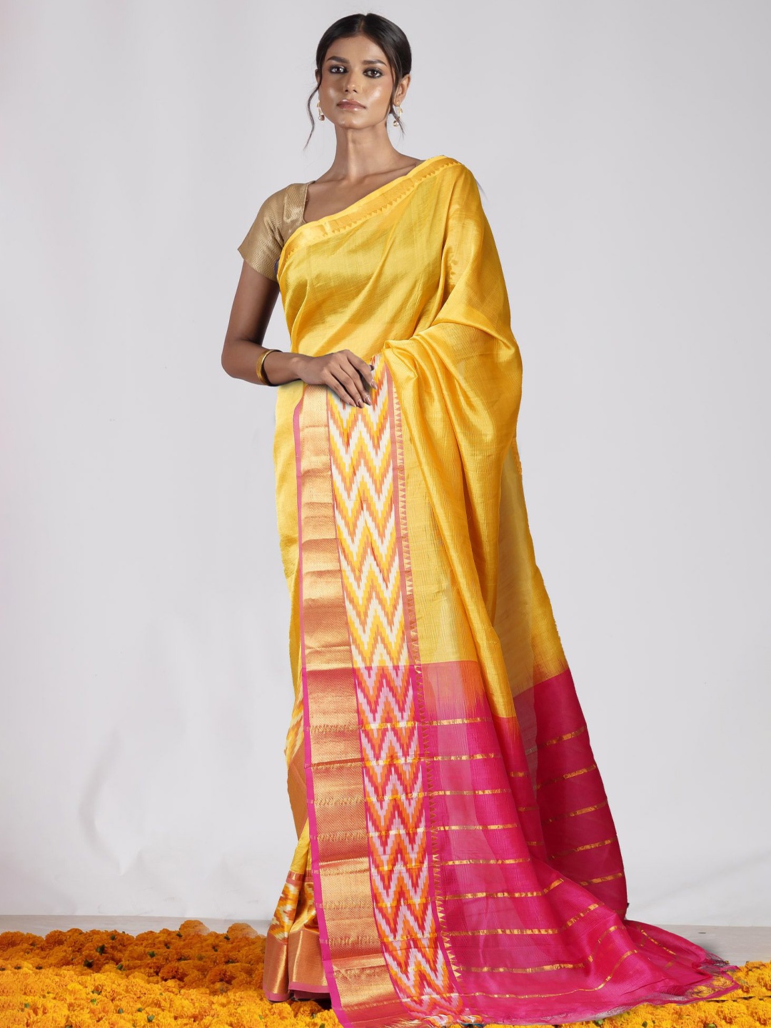 

Unnati Silks Zari Handloom Mangalagiri Saree, Yellow