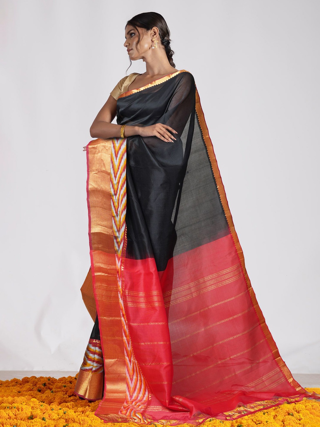 

Unnati Silks Zari Handloom Mangalagiri Saree, Black