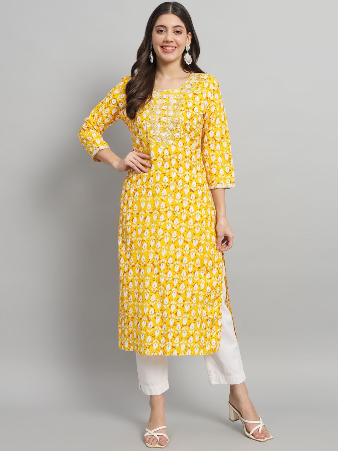 

PIDER Ethnic Motifs Printed Round Neck Thread Work Straight Kurta, Yellow