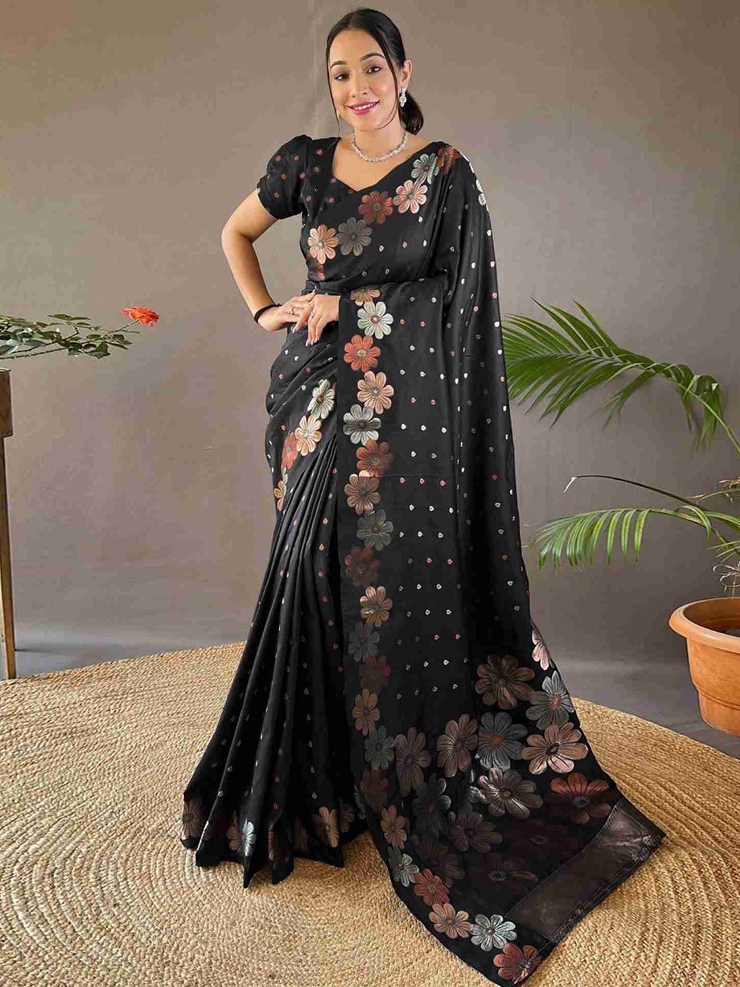 

KALINI Woven Design Zari Banarasi Saree, Black