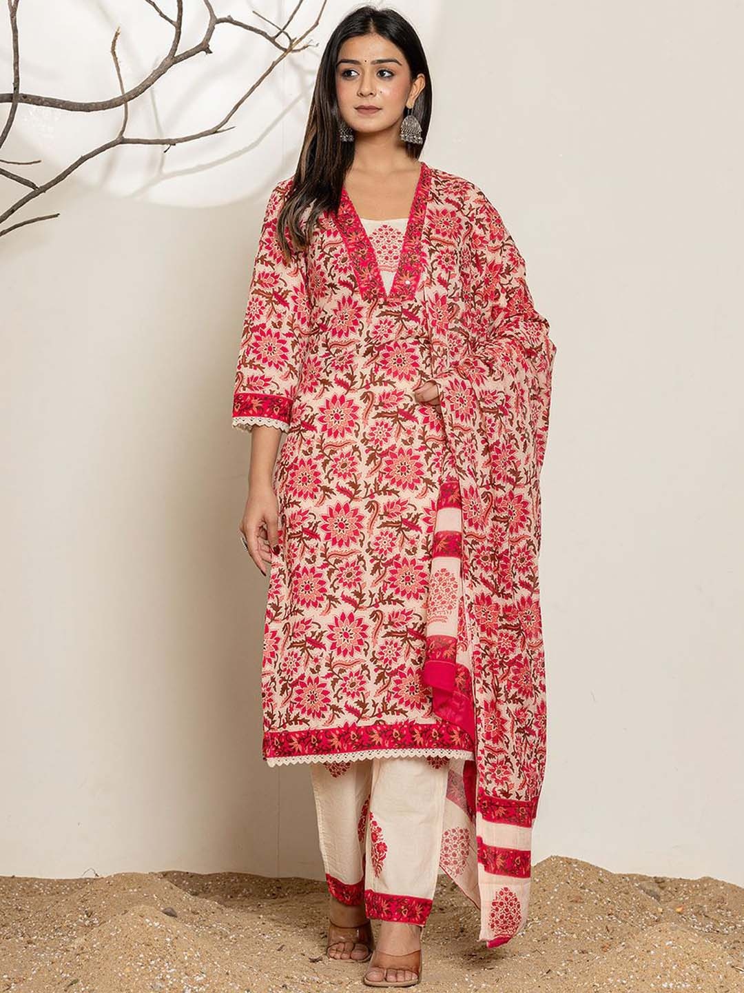 

Yufta Floral Embroidered Regular Thread Work Pure Cotton Kurta with Trousers & Dupatta, Pink