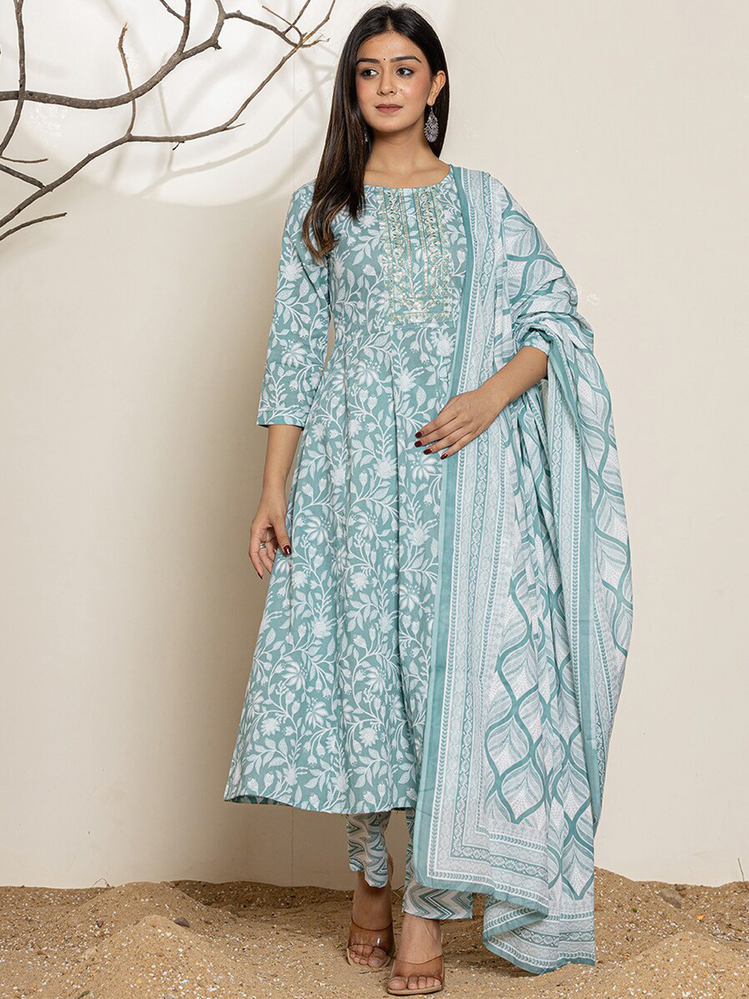 

Yufta Floral Embroidered Regular Thread Work Pure Cotton Kurta with Trousers & Dupatta, Green