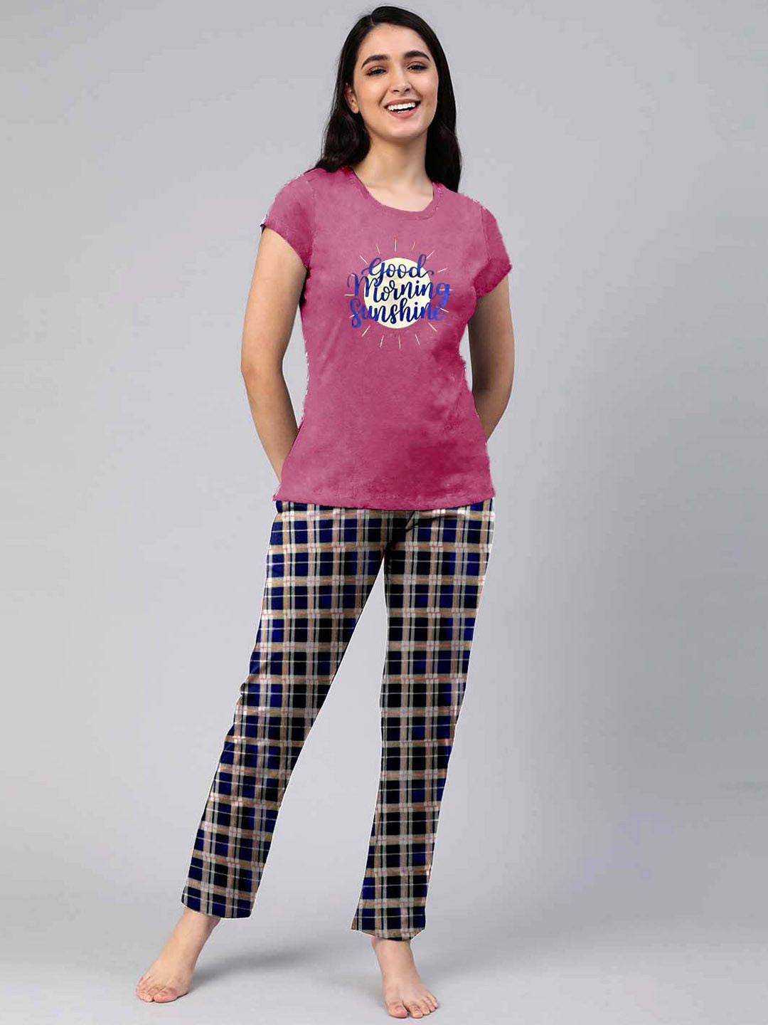 

LYRA Women Printed Night suit, Magenta