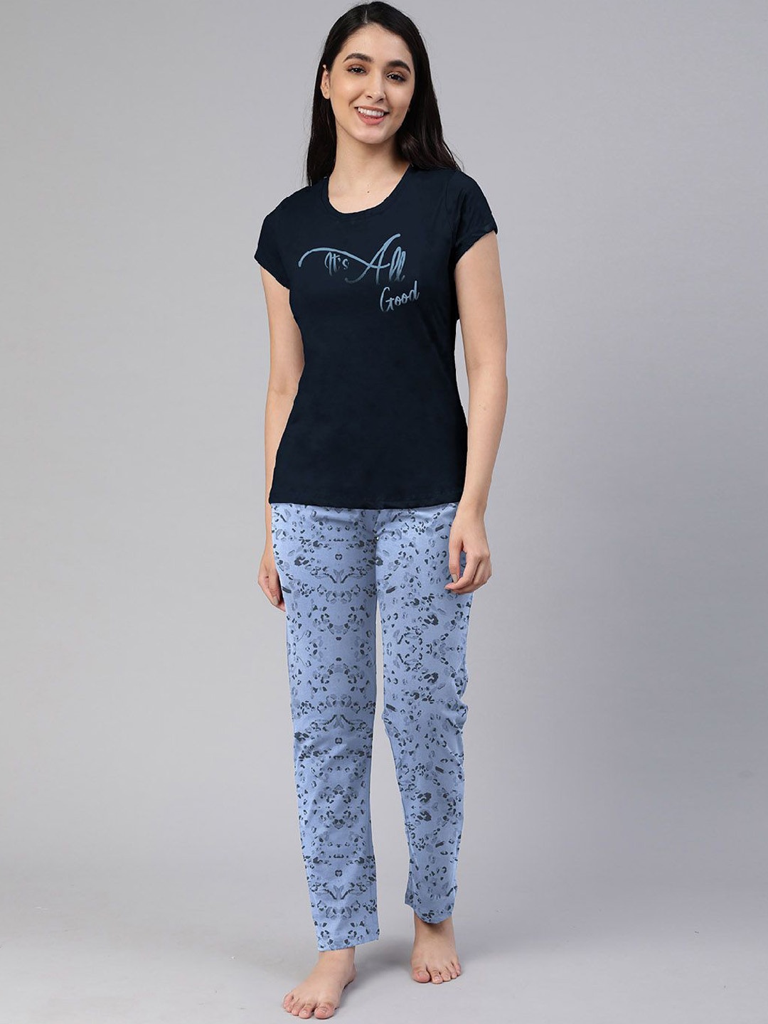 

LYRA Women Printed Night suit, Navy blue