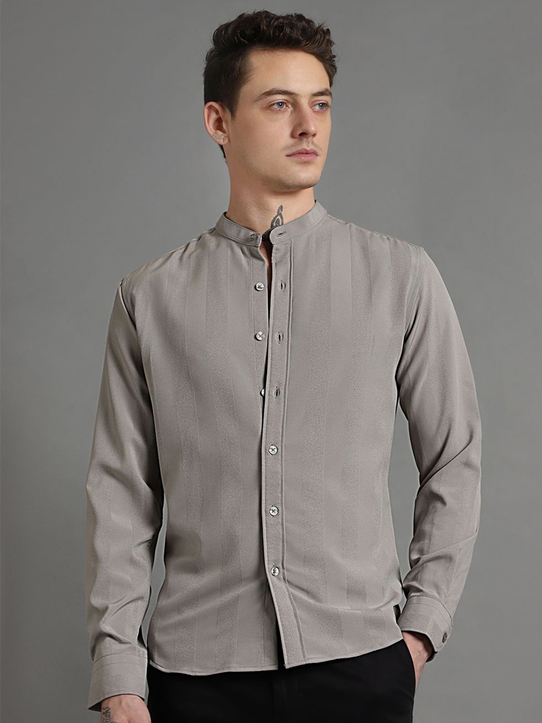 

Banana Club Men Slim Fit Band Collar Casual Solid Shirt, Grey