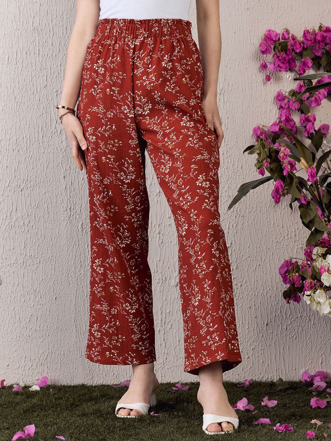 

Berrylush Women Floral Printed High-Rise Trousers, Red