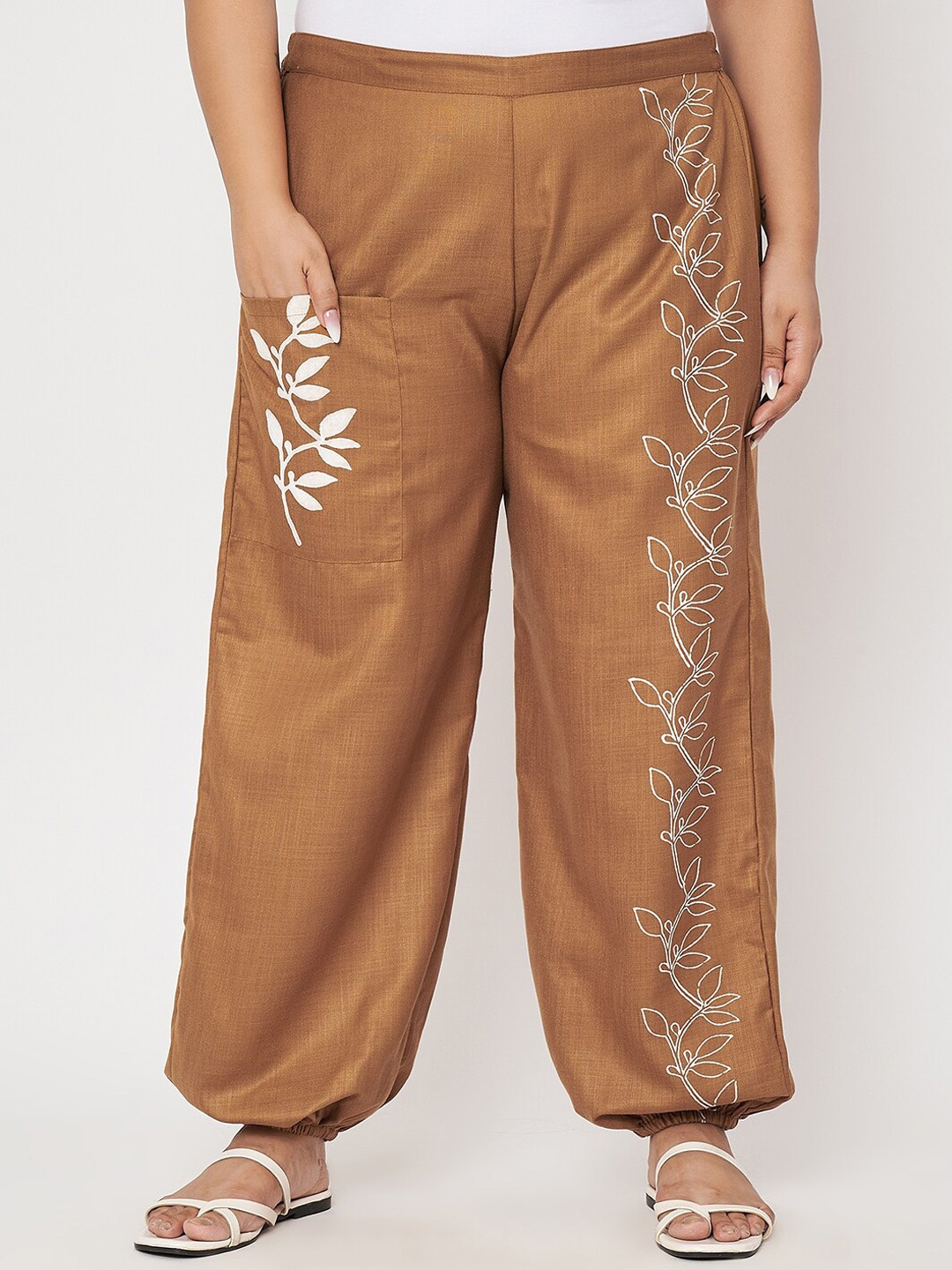 

9rasa Women Harem Pants, Brown