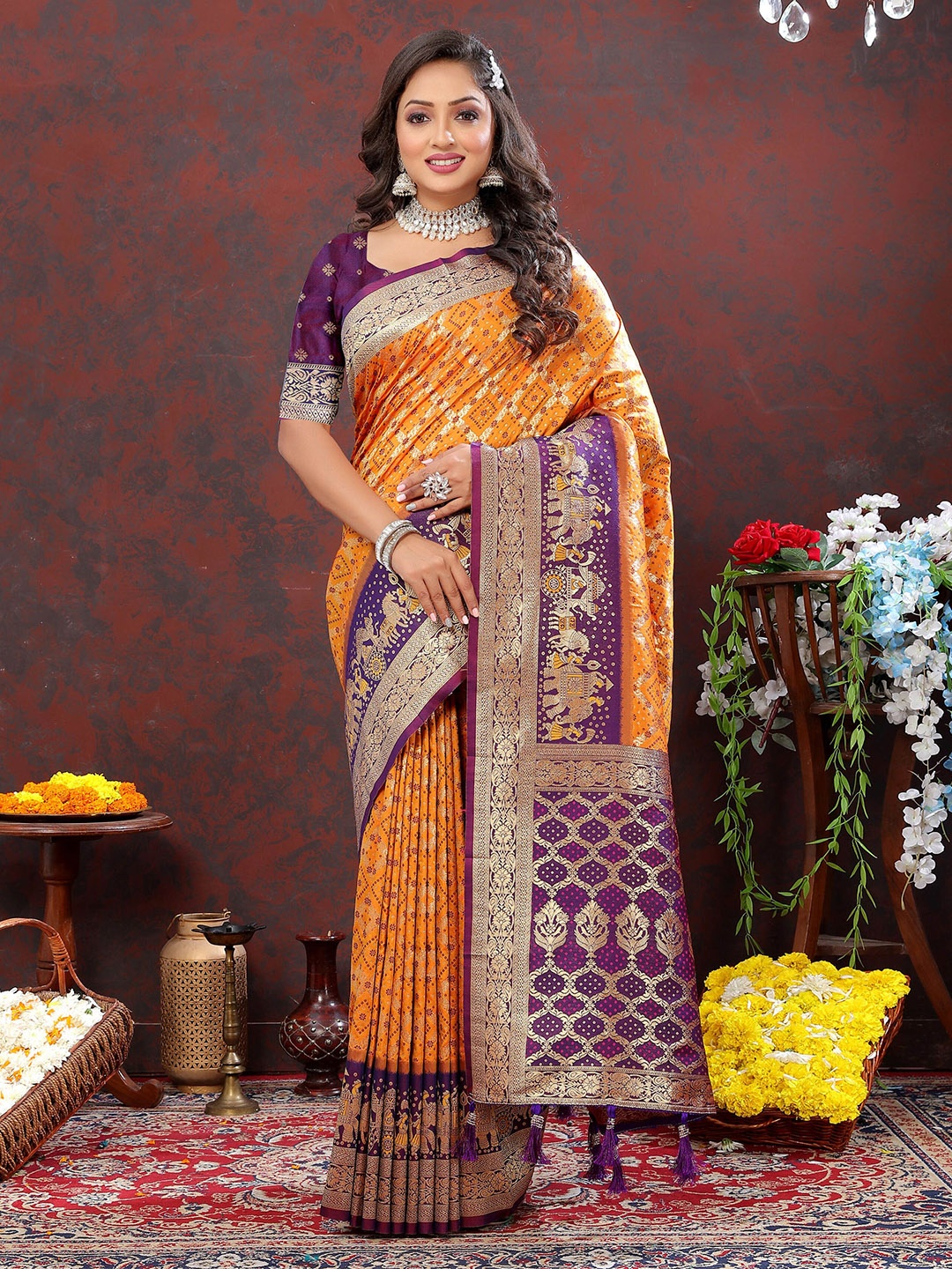 

Chandbaali Woven Design Zari Patola Saree, Orange