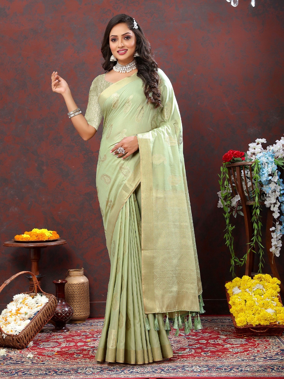 

Chandbaali Zari Ethnic Motifs Banarasi Saree, Green