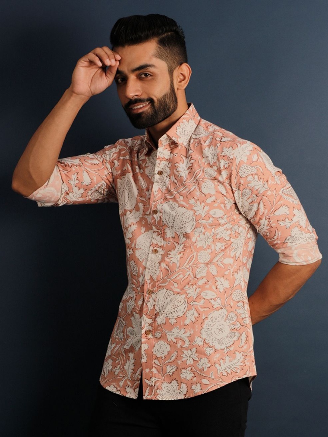 

Lightpole Men Floral Printed Spread Collar Casual Shirt, Peach