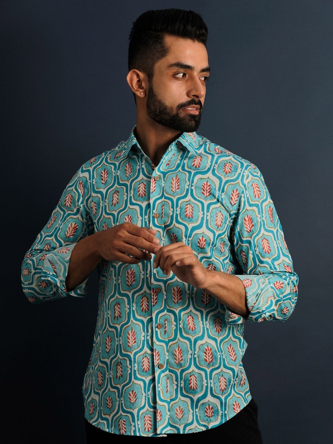 

Lightpole Men Ethnic Motifs Printed Spread Collar Casual Shirt, Turquoise blue