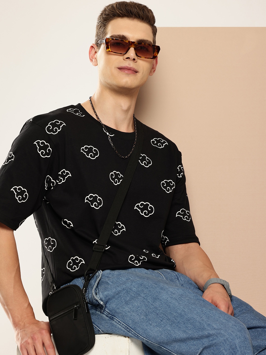 

Difference of Opinion Men Printed Drop-Shoulder Sleeves Oversized Pure Cotton T-shirt, Black