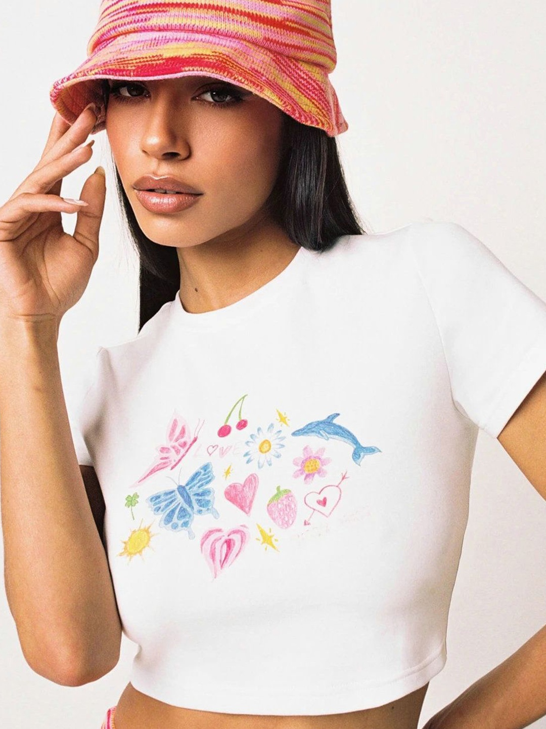 

StyleCast x Revolte Conversational Printed Round Neck Crop Top, White