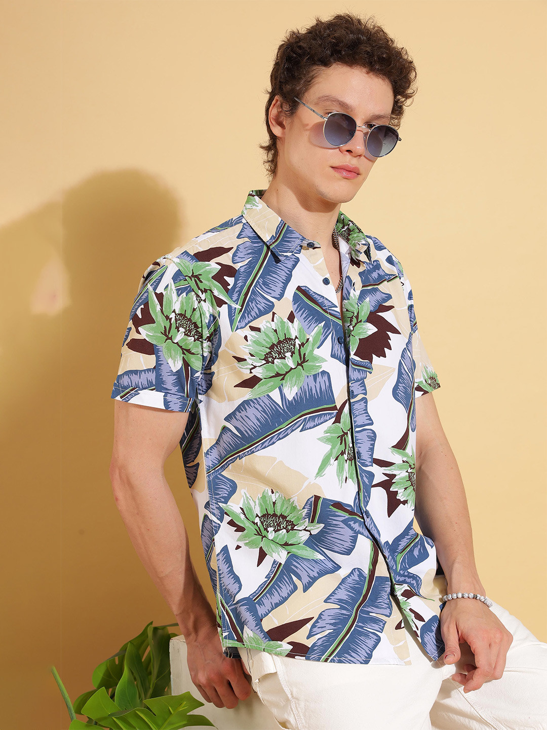 

HERE&NOW Men Floral Printed Spread Collar Casual Shirt, Blue
