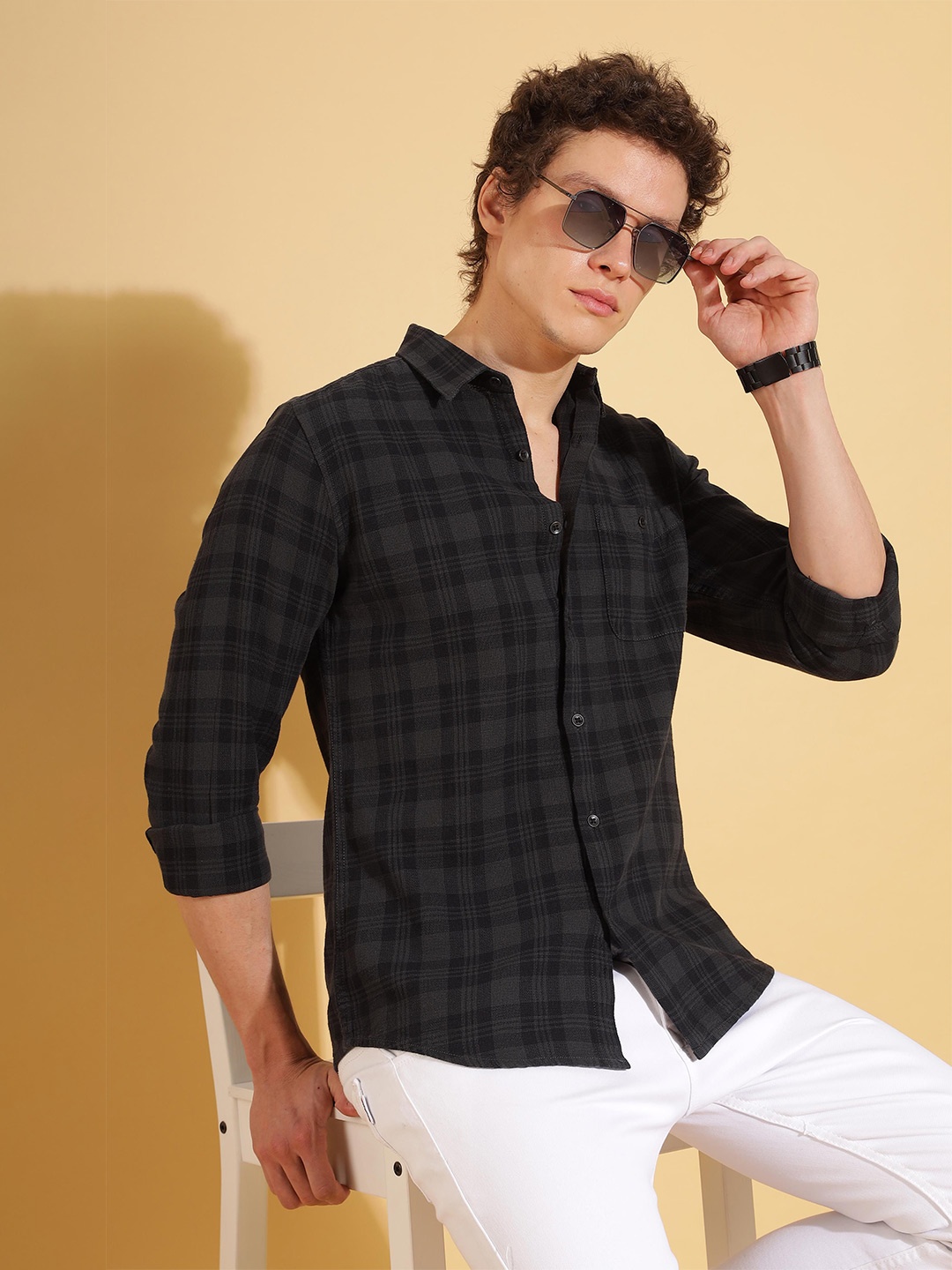 

HERE&NOW Men Tartan Checks Spread Collar Slim Fit Casual Shirt, Black