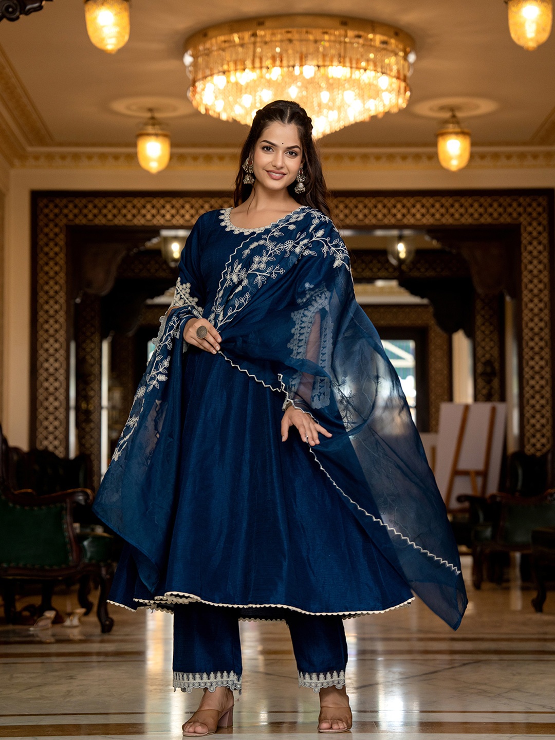 

AHIKA Blue Flared Sleeves Thread Work Anarkali Kurta with Palazzos & Dupatta