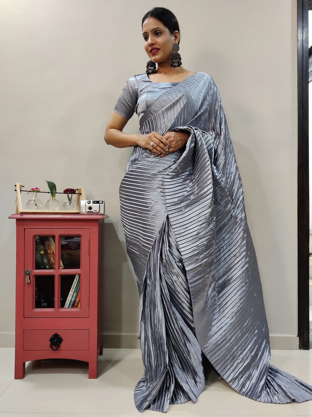 

TEEYA CREATION Satin Saree, Grey