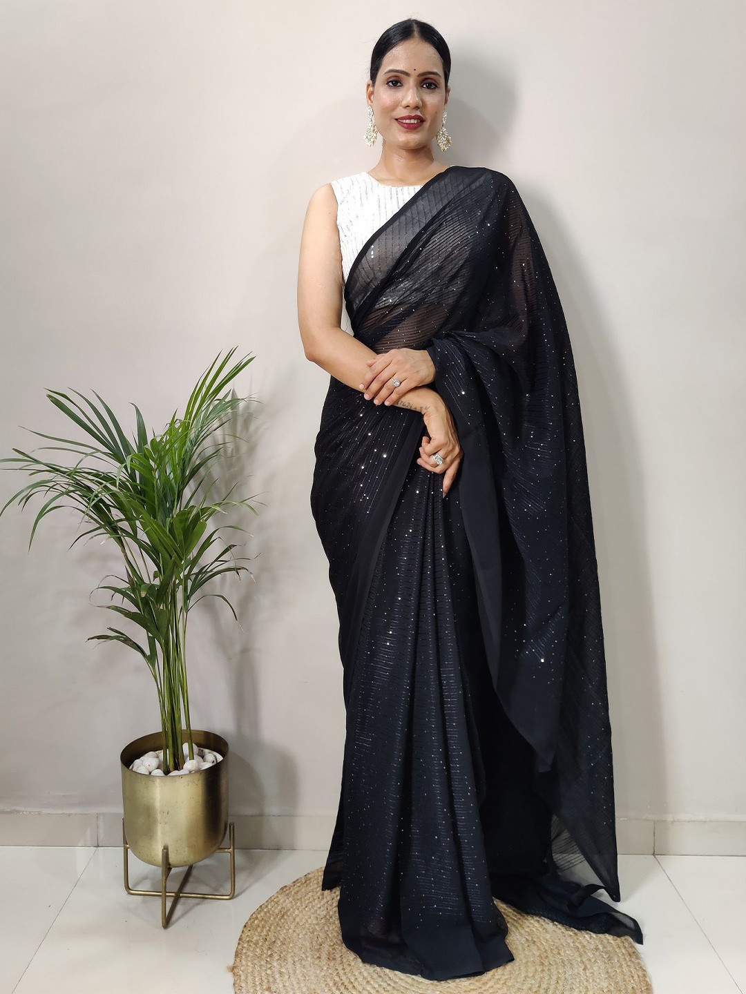

TEEYA CREATION Beads and Stones Pure Georgette Saree, Black