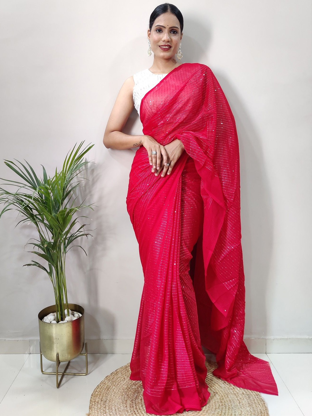 

TEEYA CREATION Embellished Sequinned Pure Georgette Saree, Pink