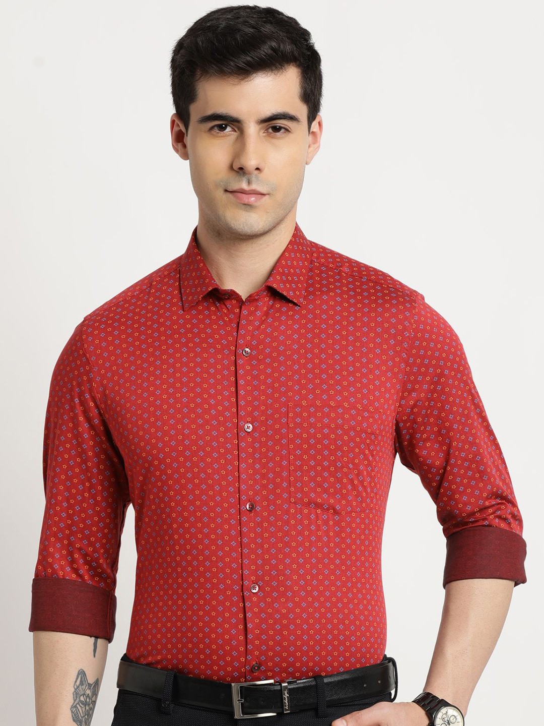 

Turtle Men Micro Ditsy Printed Spread Collar Pure Cotton Formal Shirt, Red