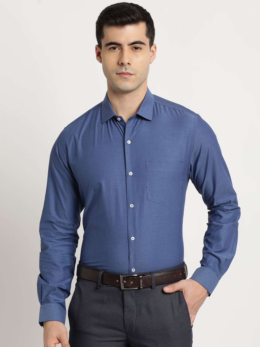 

Turtle Men Solid Spread Collar Formal Shirt, Navy blue