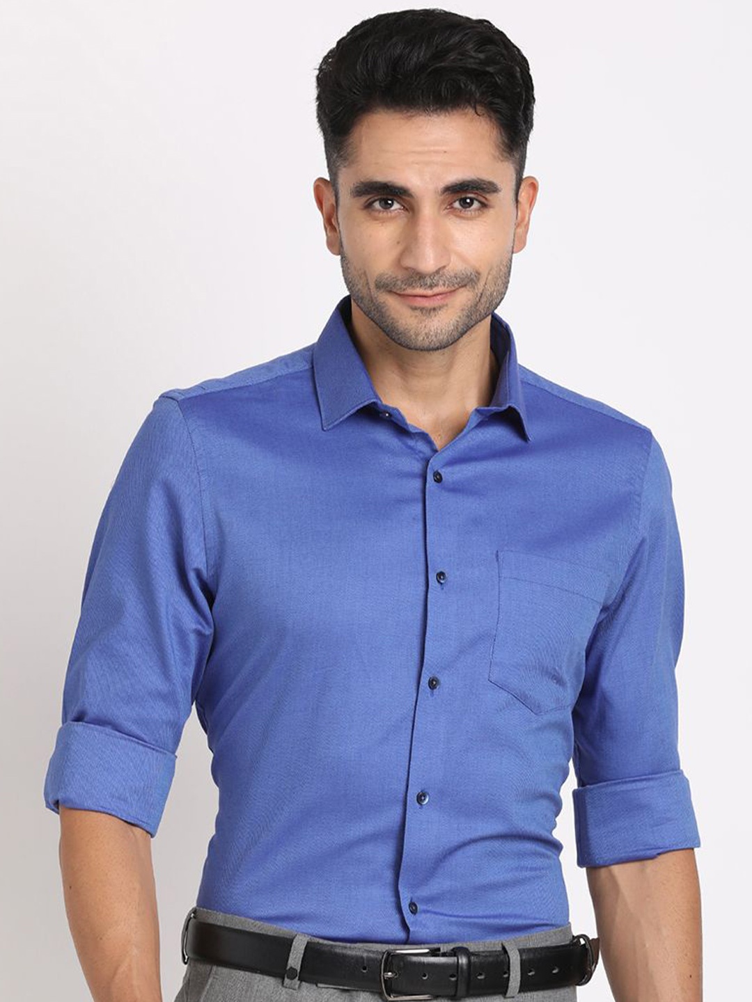

Turtle Men Solid Spread Collar Formal Shirt, Blue