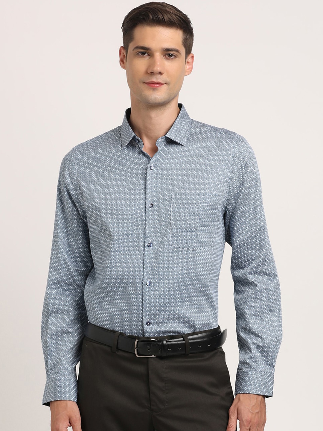 

Turtle Men Textured Printed Spread Collar Formal Shirt, Grey