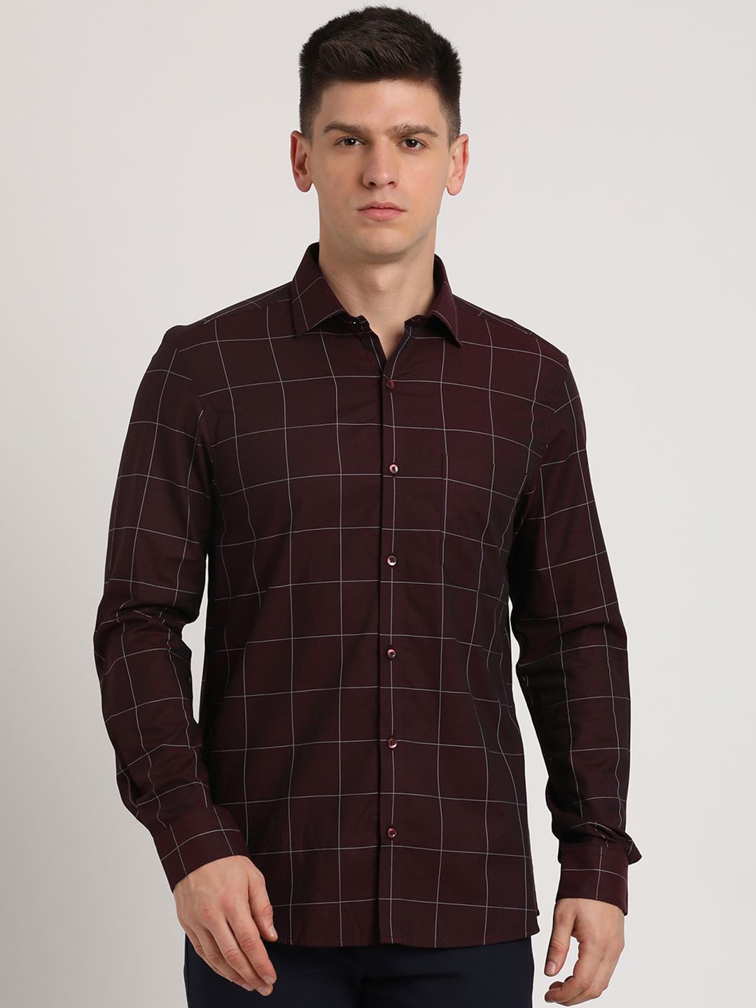 

Turtle Men Windowpane Checked Spread Collar Formal Shirt, Maroon