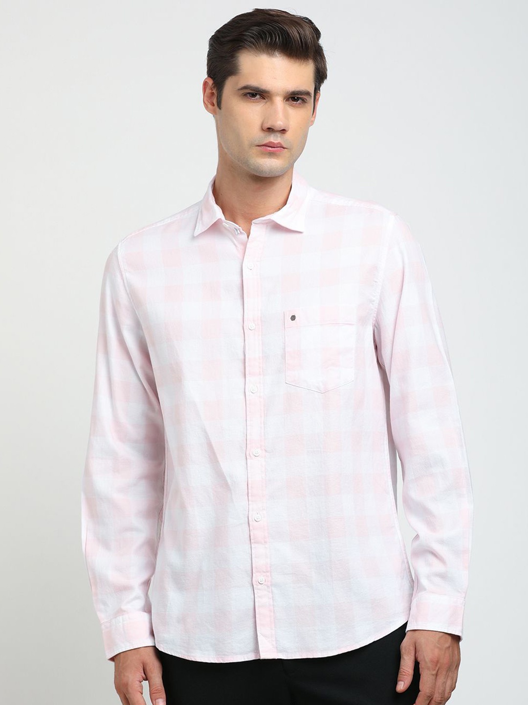 

Turtle Men Checked Spread Collar Casual Shirt, Pink