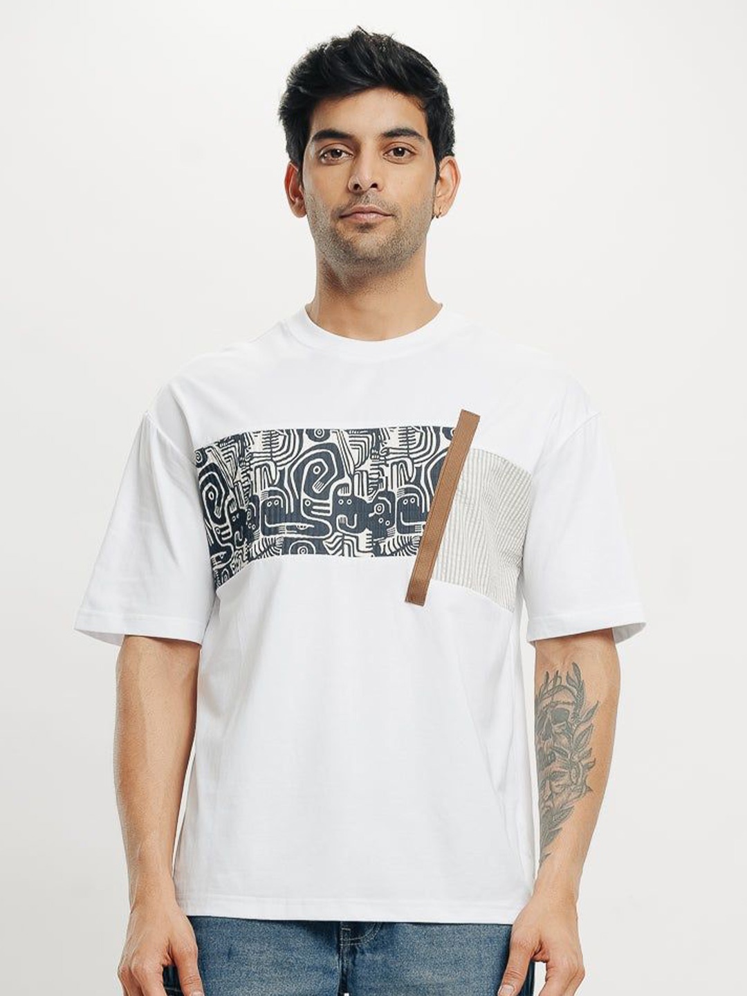 

FREAKINS Men Graphic Printed Round Neck Pure Cotton T-shirt, White