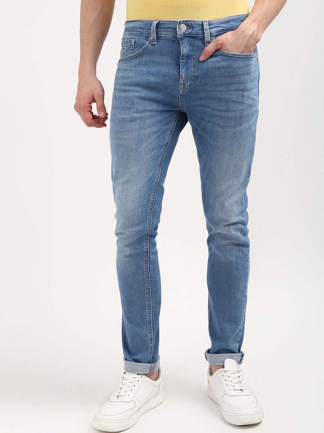 

Tommy Hilfiger Men Slim Fit Heavy Fade Stretchable Jeans, Blue