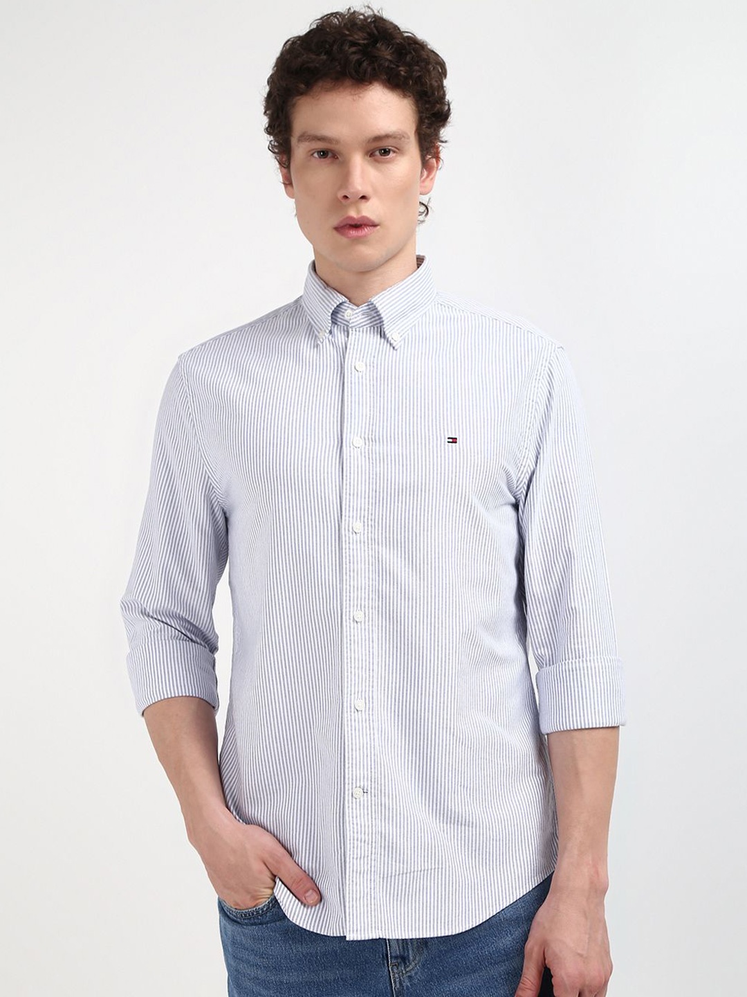 

Tommy Hilfiger Men Striped Button-Down Collar Casual Shirt, Blue