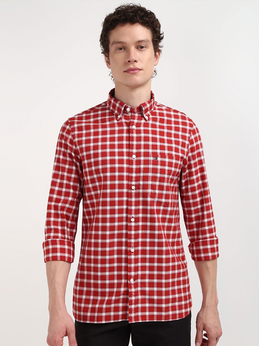 

Tommy Hilfiger Men Checked Button-Down Collar Casual Shirt, Red