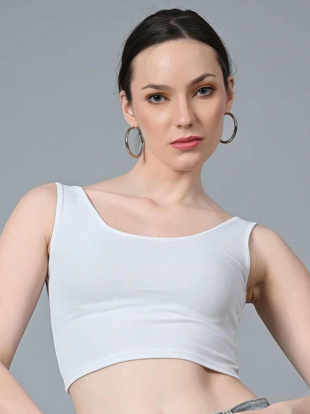 Roadster Solid Round Neck Sleeveless Tank Top, White