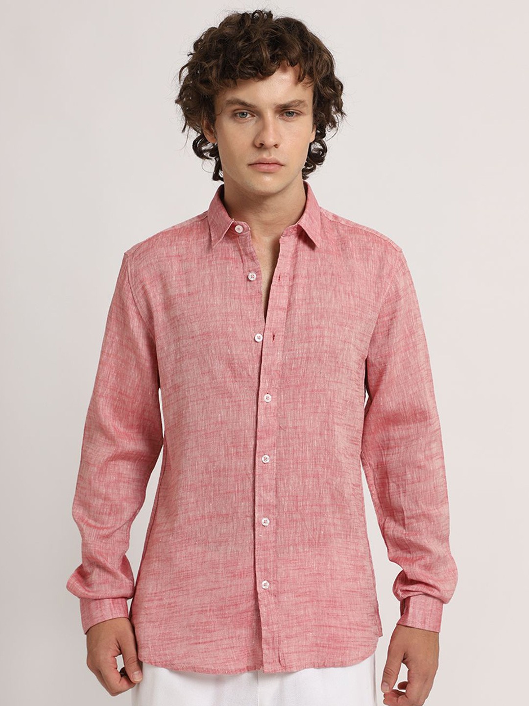 

Banana Club Men Solid Spread Collar Classic Casual Shirt, Red