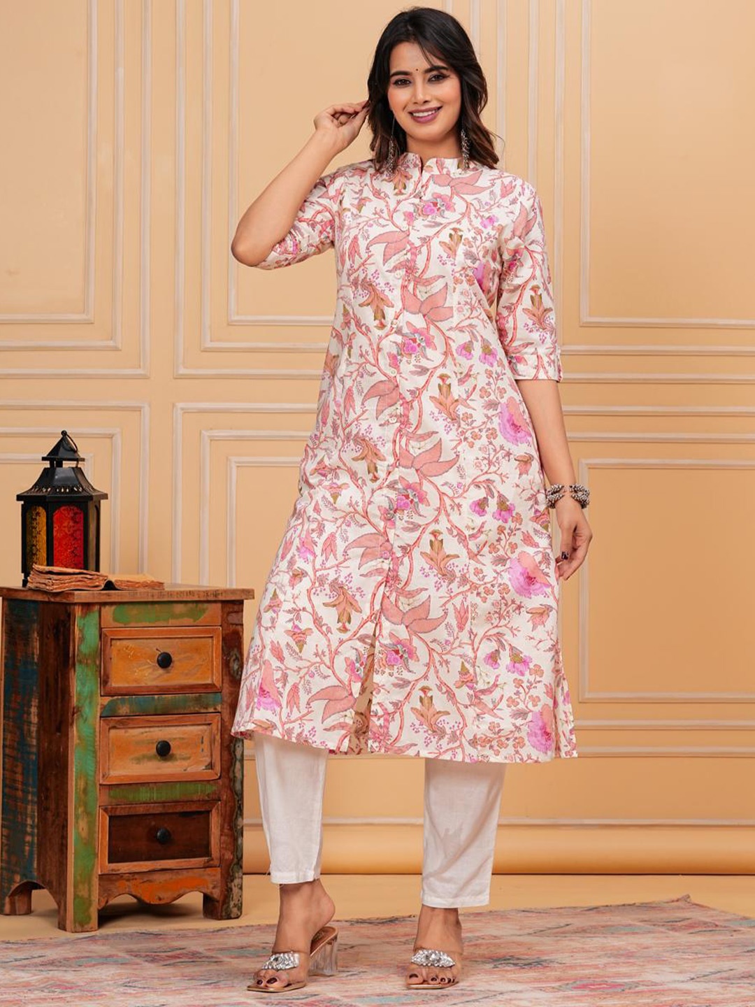 

FCV Mandarin Collar Floral Printed Cotton A-Line Kurta, Pink