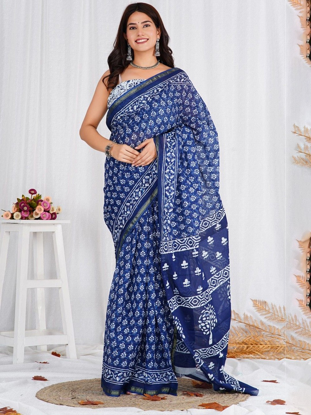 

Shivanya Handicrafts Floral Zari Pure Cotton Block Print Saree, Blue