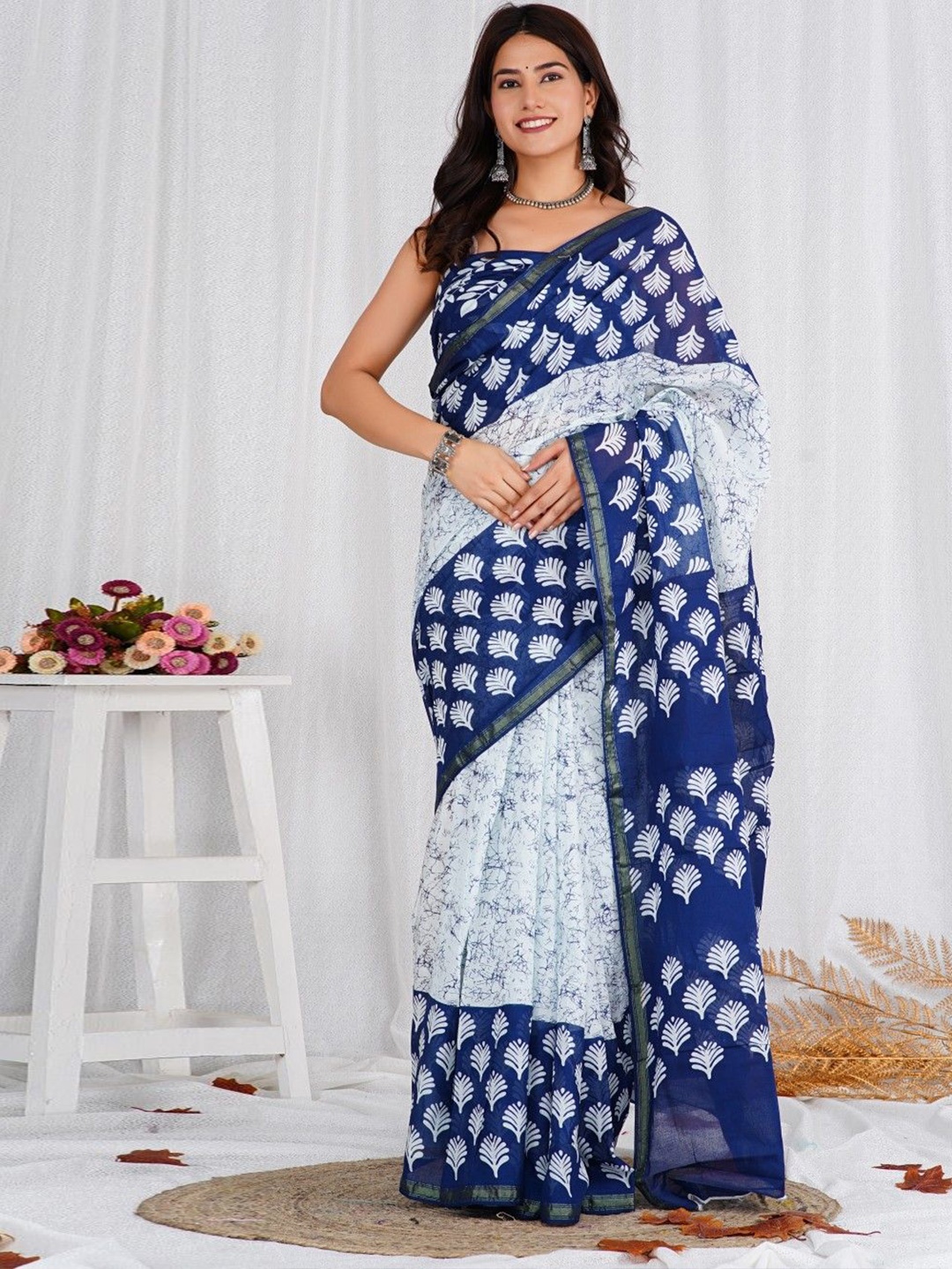 

Shivanya Handicrafts Floral Zari Pure Cotton Block Print Saree, Blue