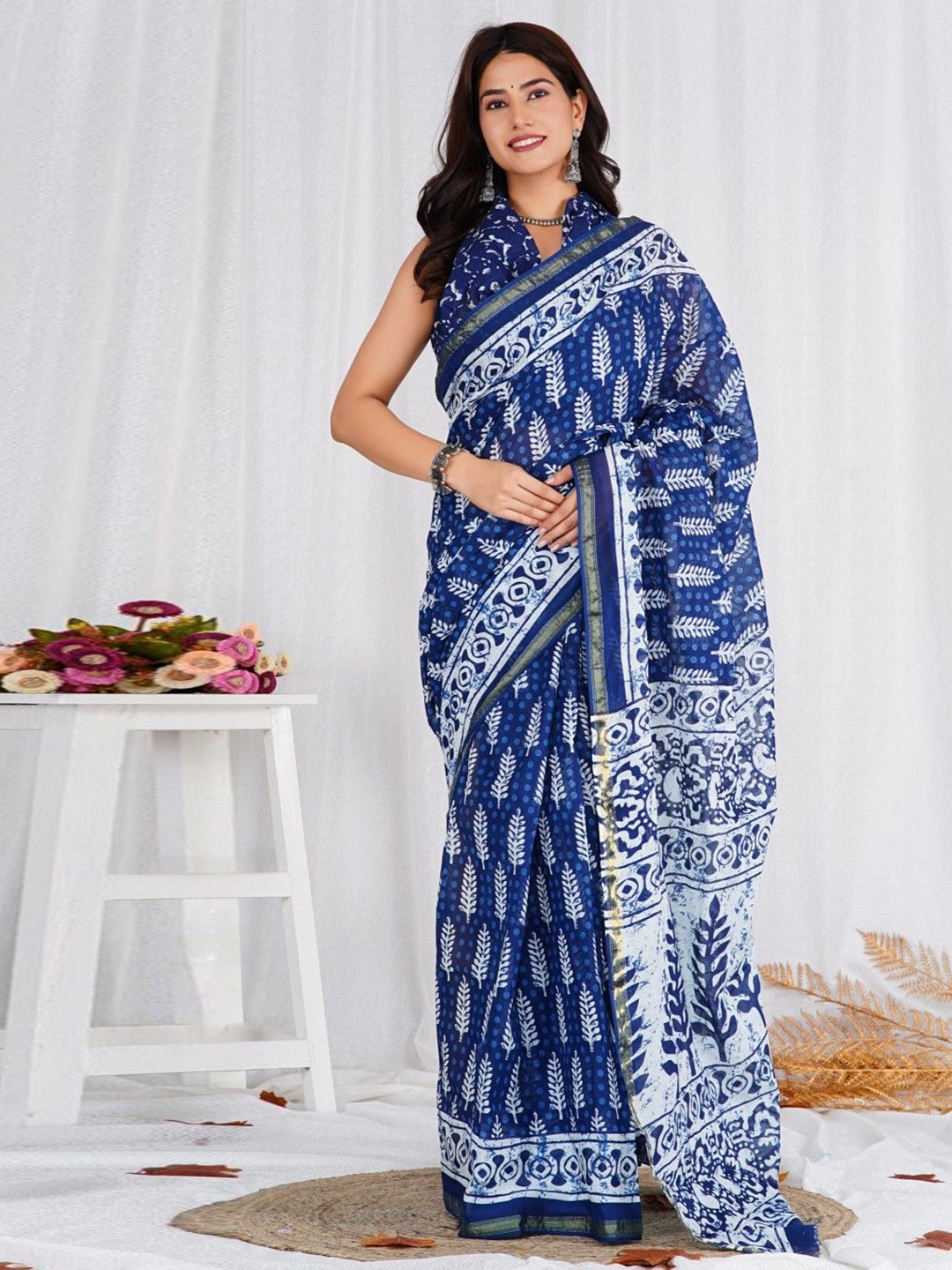 

Shivanya Handicrafts Floral Zari Pure Cotton Block Print Saree, Blue