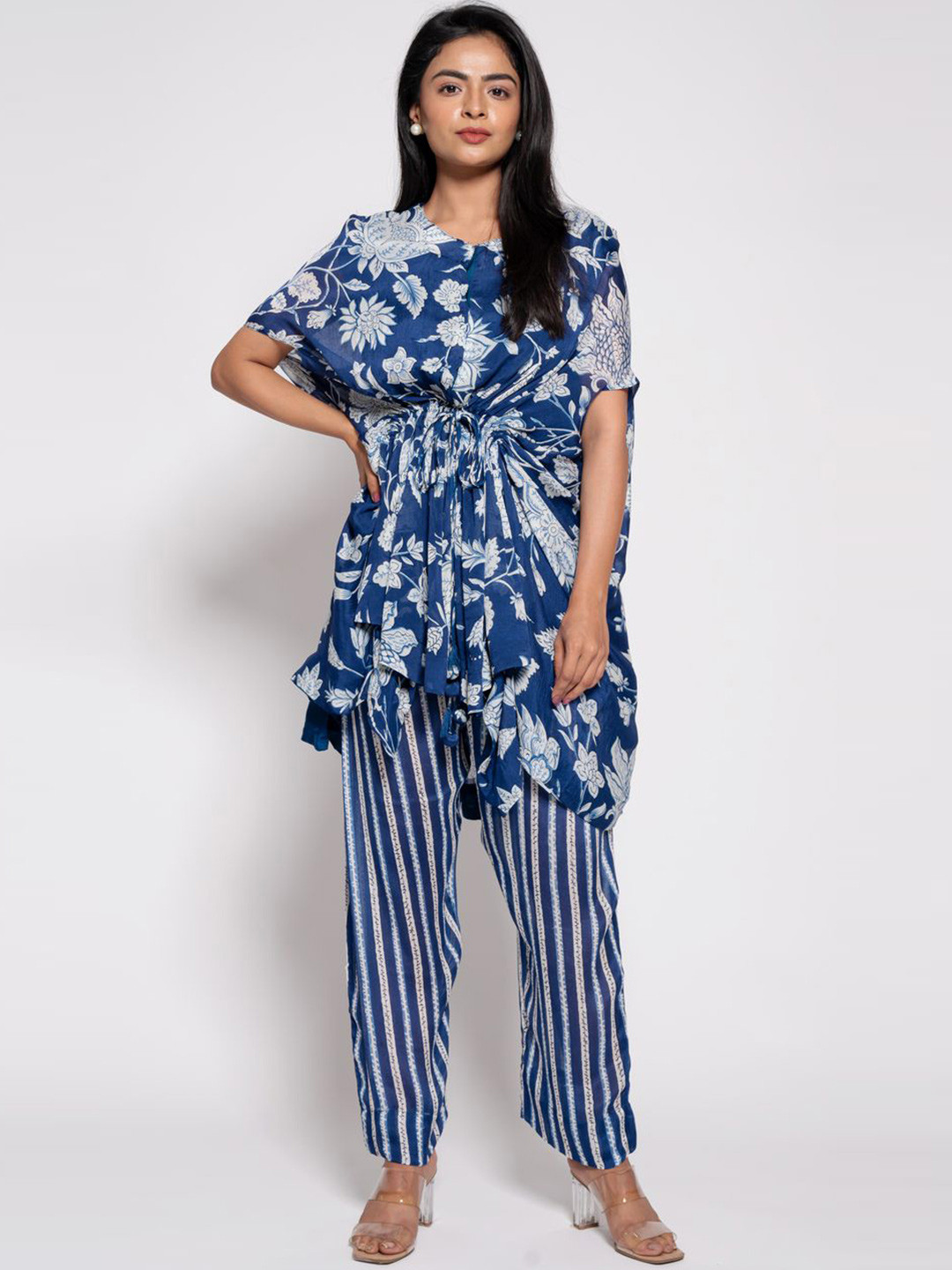 

AFFAIRE'S BY LEVELL5 Floral Printed Round Neck Kaftan Tunic With Trousers, Blue